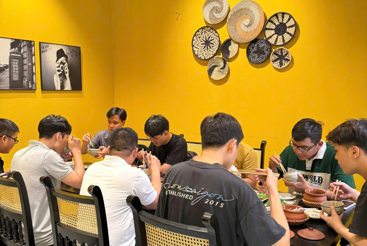 z7164000279038_1372d5bb478690f8356801f2a94e7031