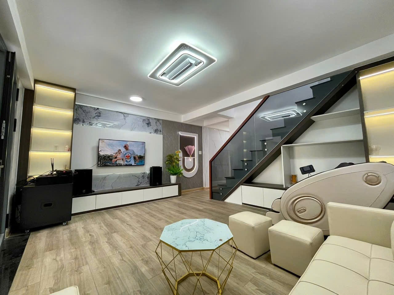 z7166130342008_70374b93c47b31df005f025f1e6ad7c7