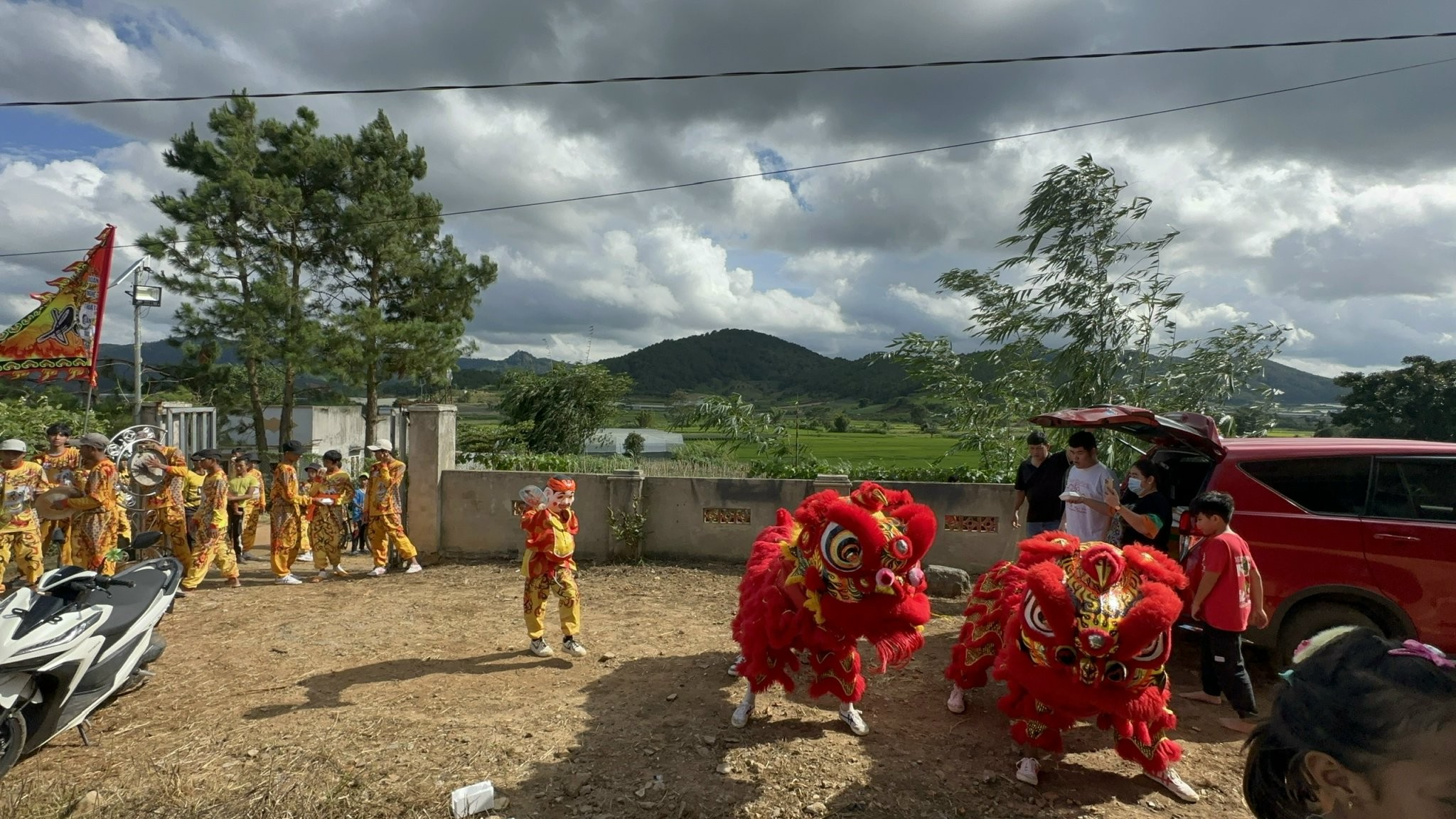 z7166765204569_00b7b3627714291334395da2f3ac5b5d