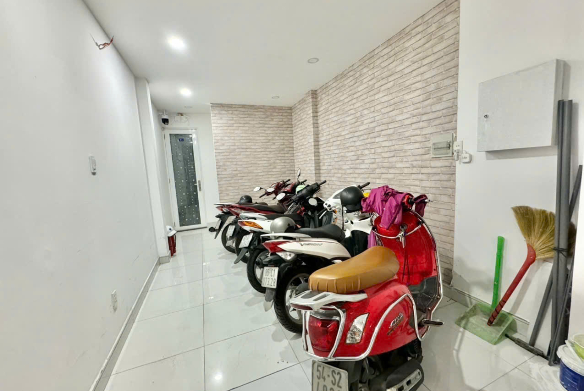 z7169074578672_00e410e2829ad44ad848be64b911a4ac