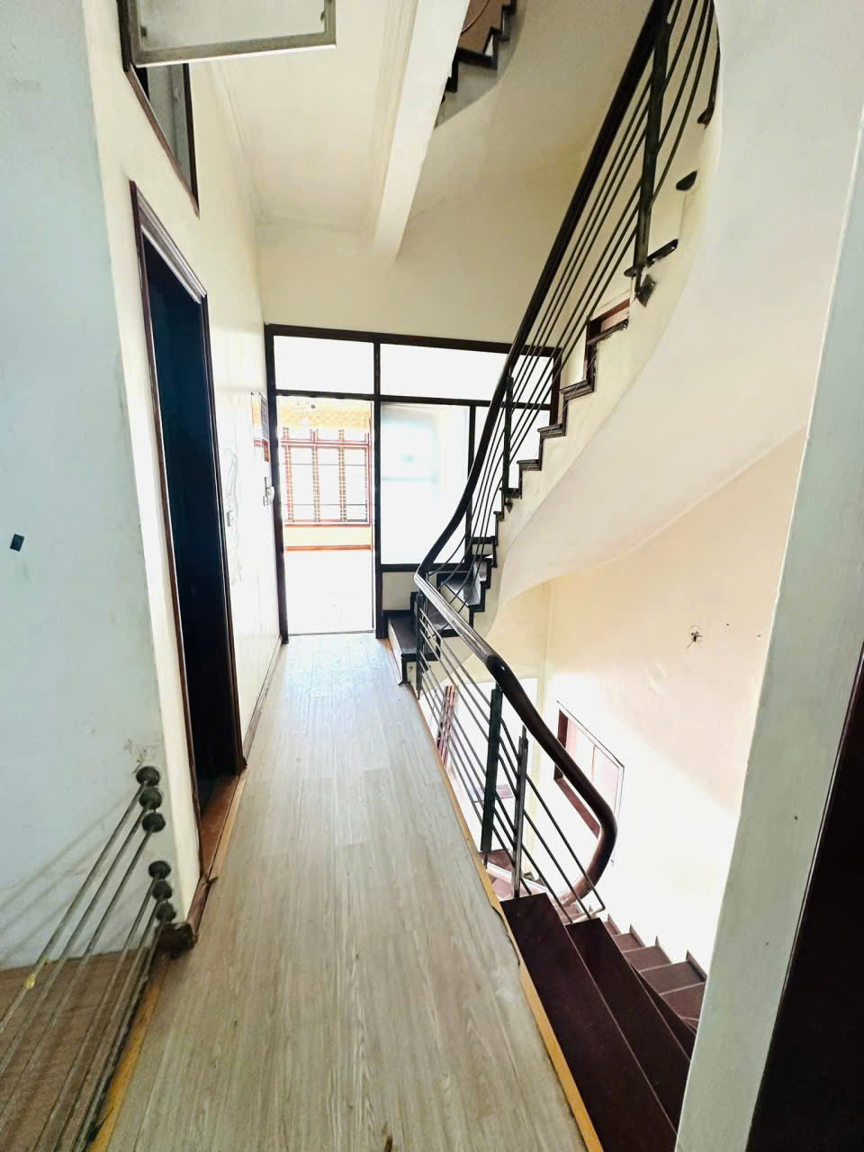 z7169153433571_893258180d1679243eb5f5b486c105d3