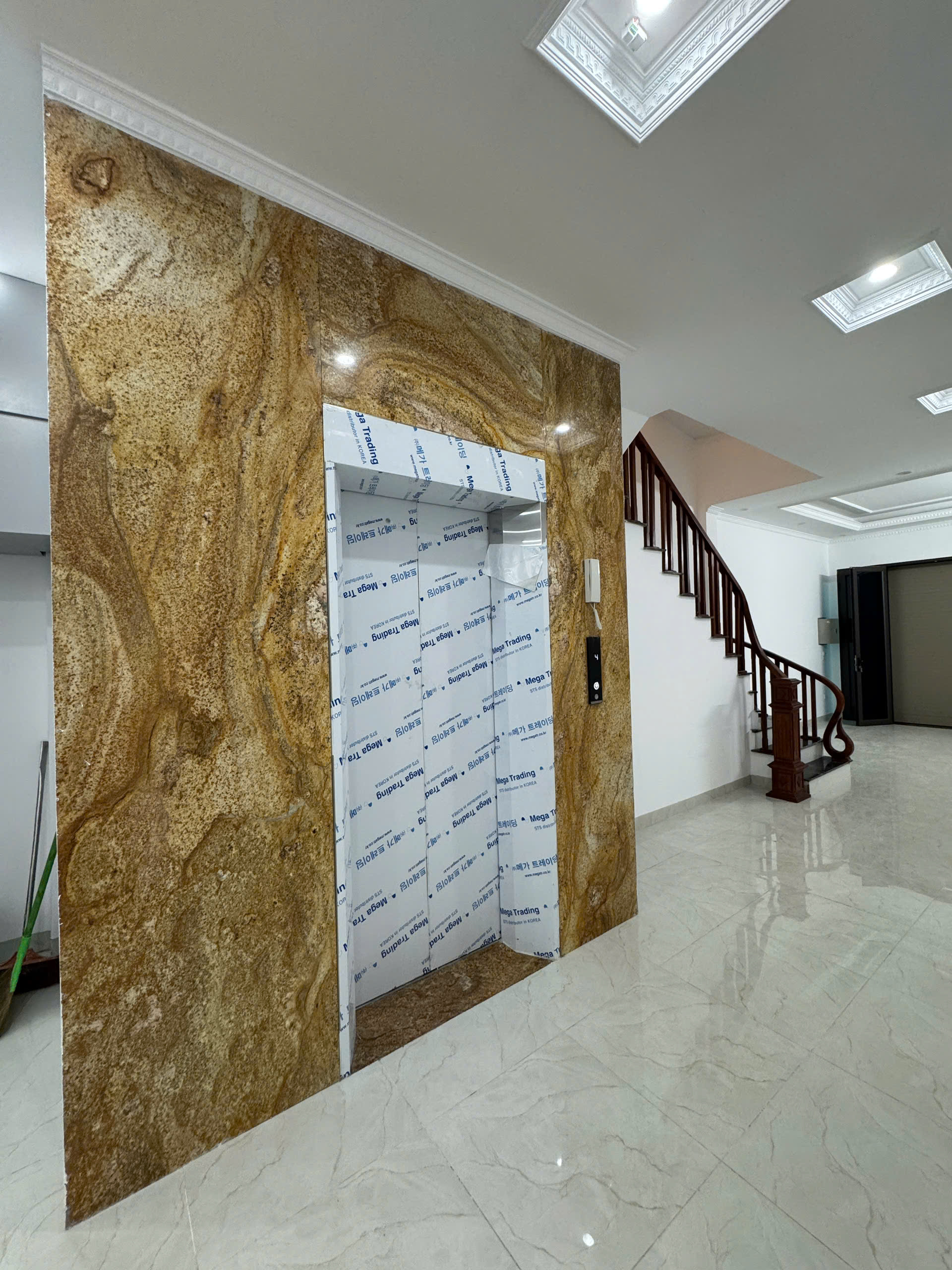 z7169281638766_58cadc3c8d6632f2fddc78a8b19eae35