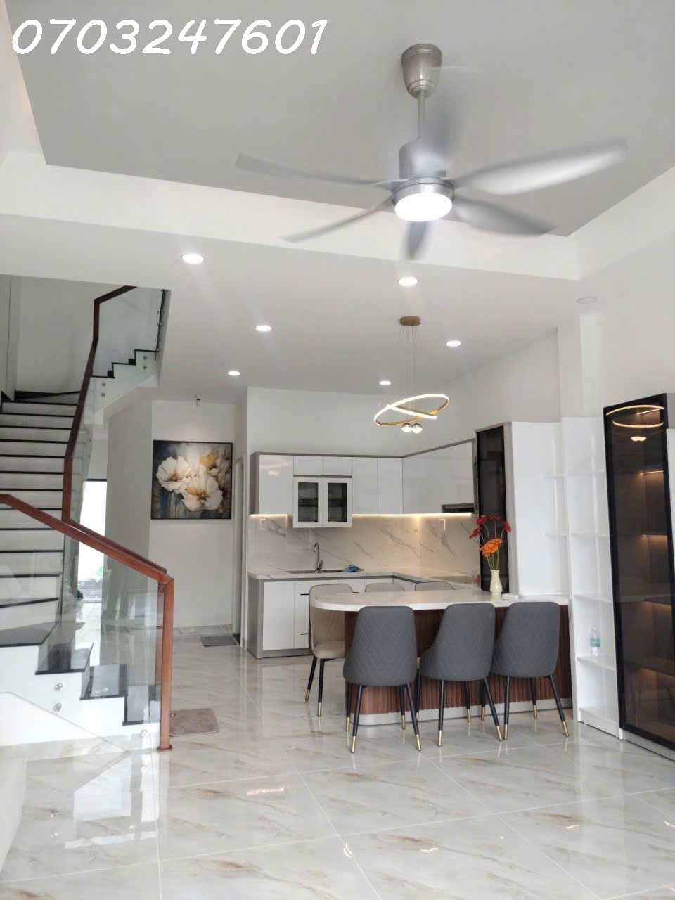 z7169849952996_0dcf9648723d4b172a820c6873d9bd5a