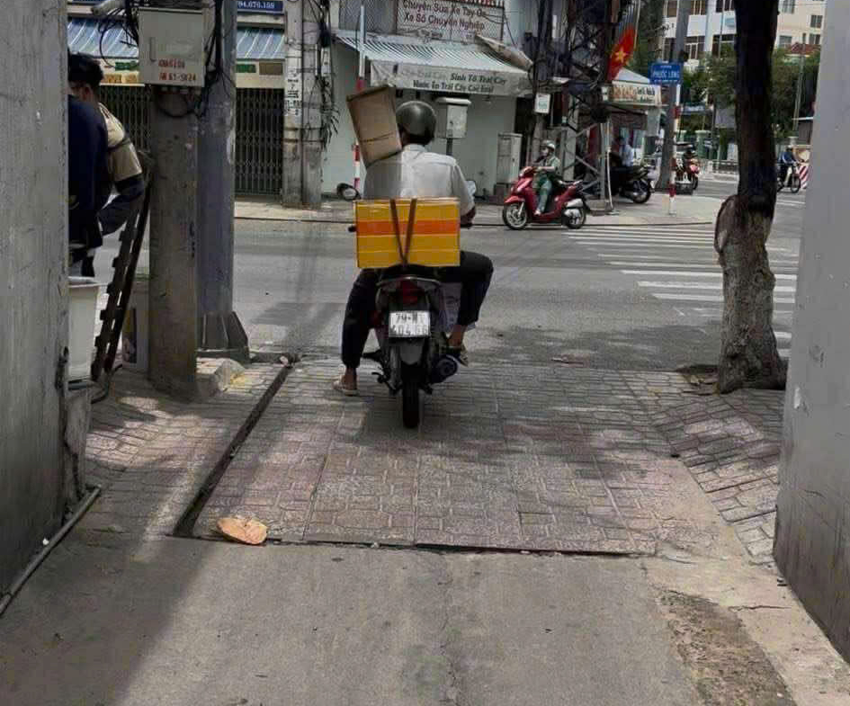 z7174202100981_adef4a570a4d61d38bfdae8bd1677476