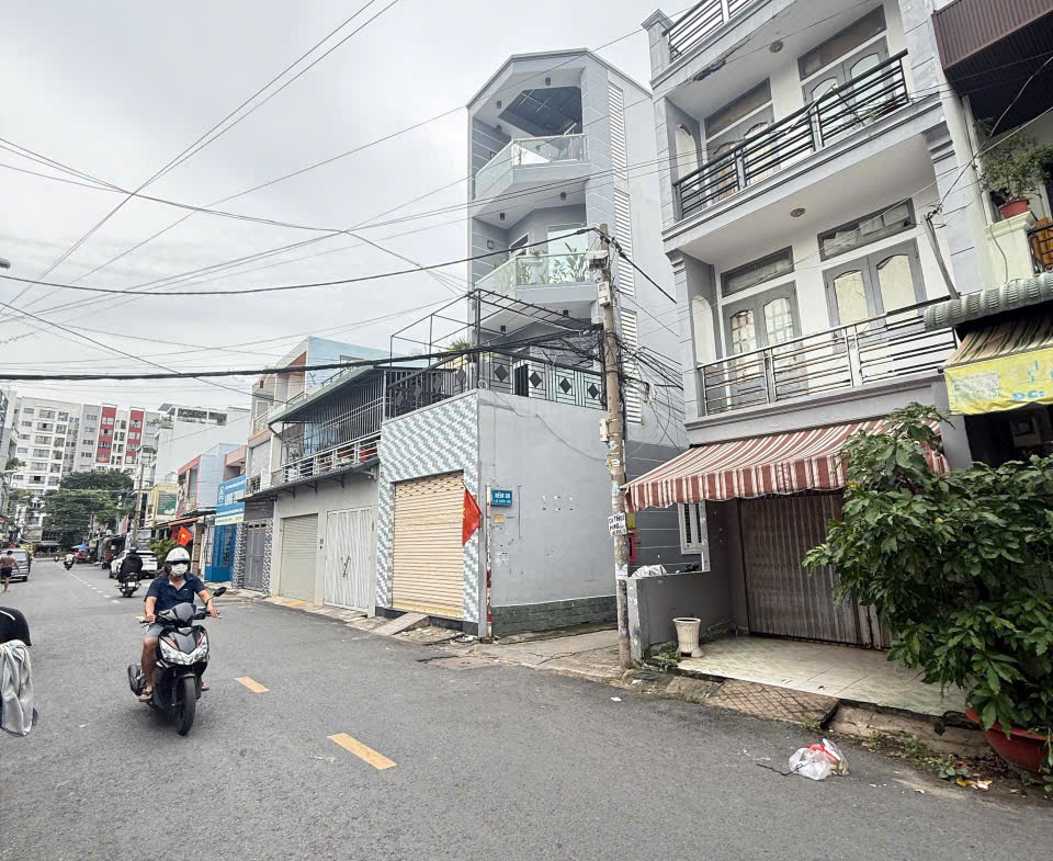 z7174653143466_ce349c53b071792a0309df3940638225