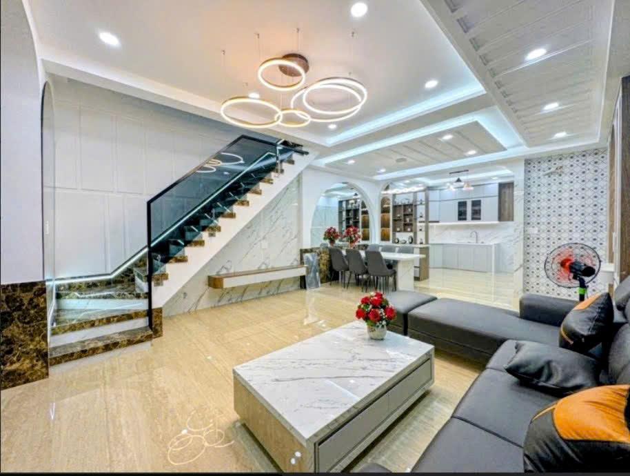 z7175408658365_91ca3baac43aad9a7917ff7c9a462019