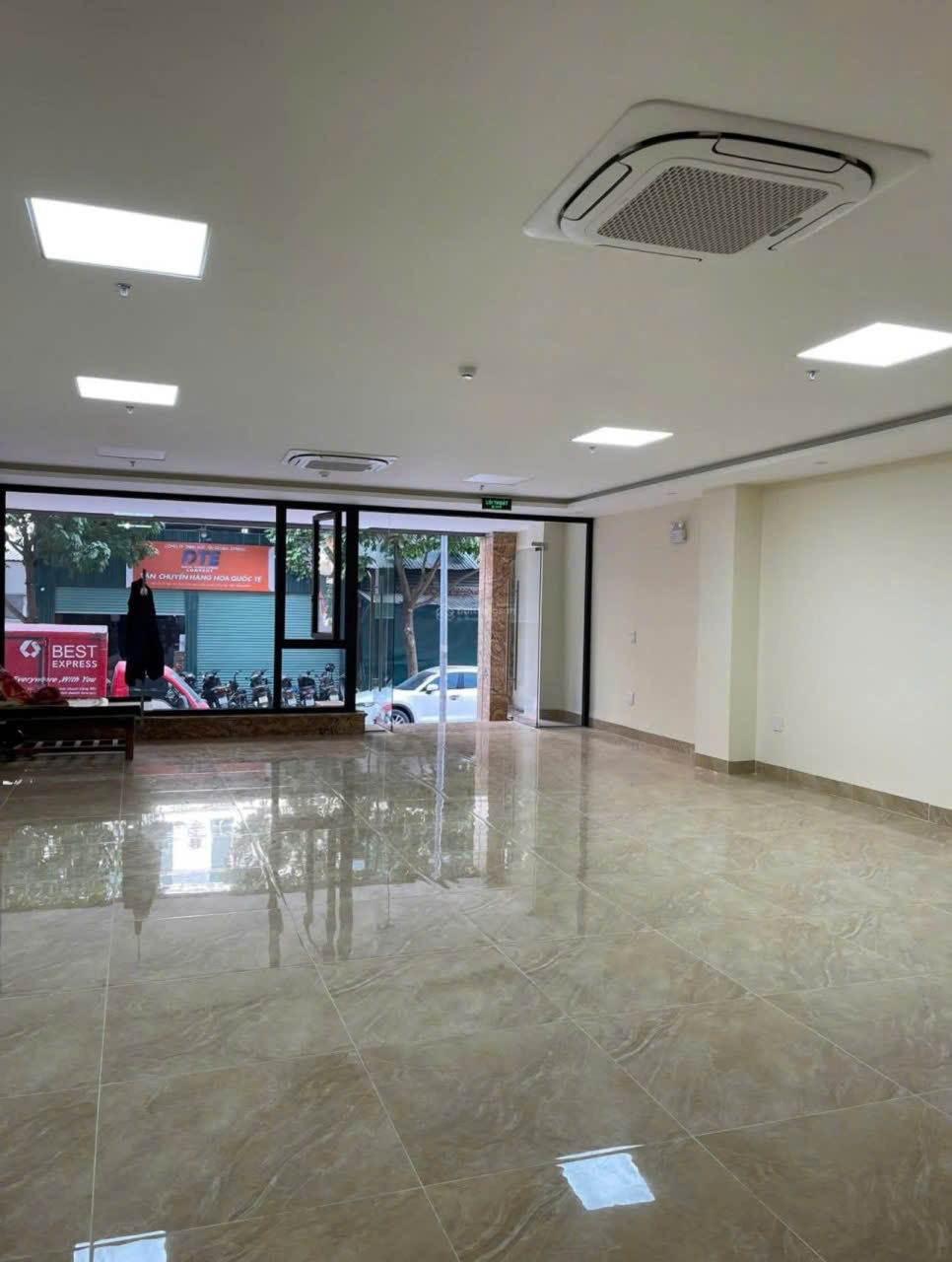 z7176190869716_e00c0c0d7baf054a5c571a591235f256