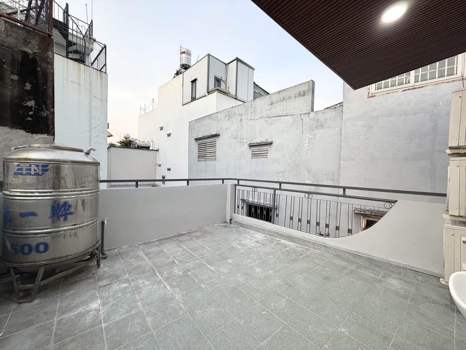 084edbb0bb62373c6e7323