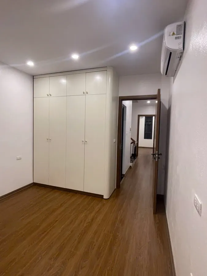 0fab6157-b989-577a-a3ba-7885fcef79a1