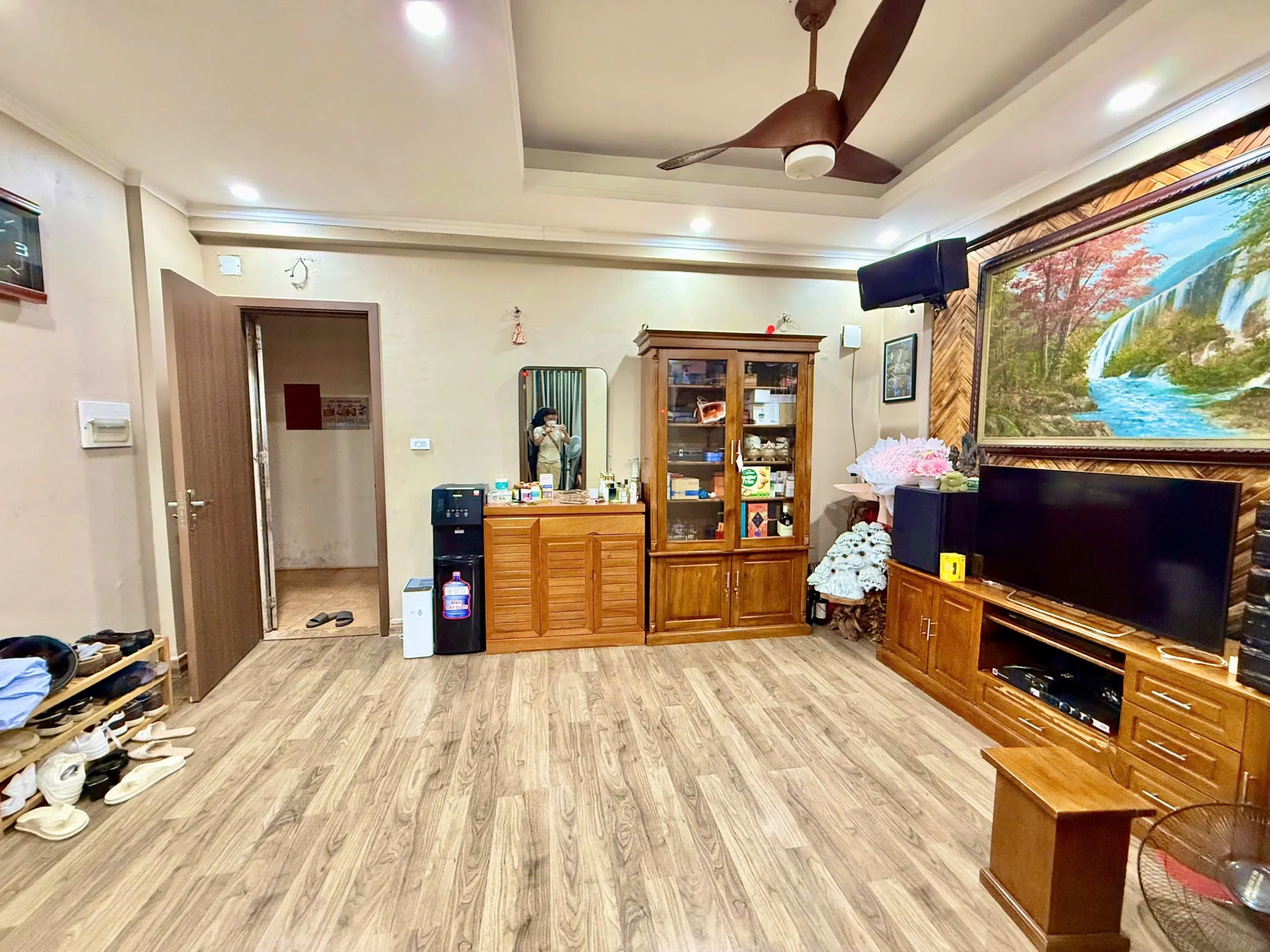 1c1c14f5-050a-5529-98d5-86cc666866cc