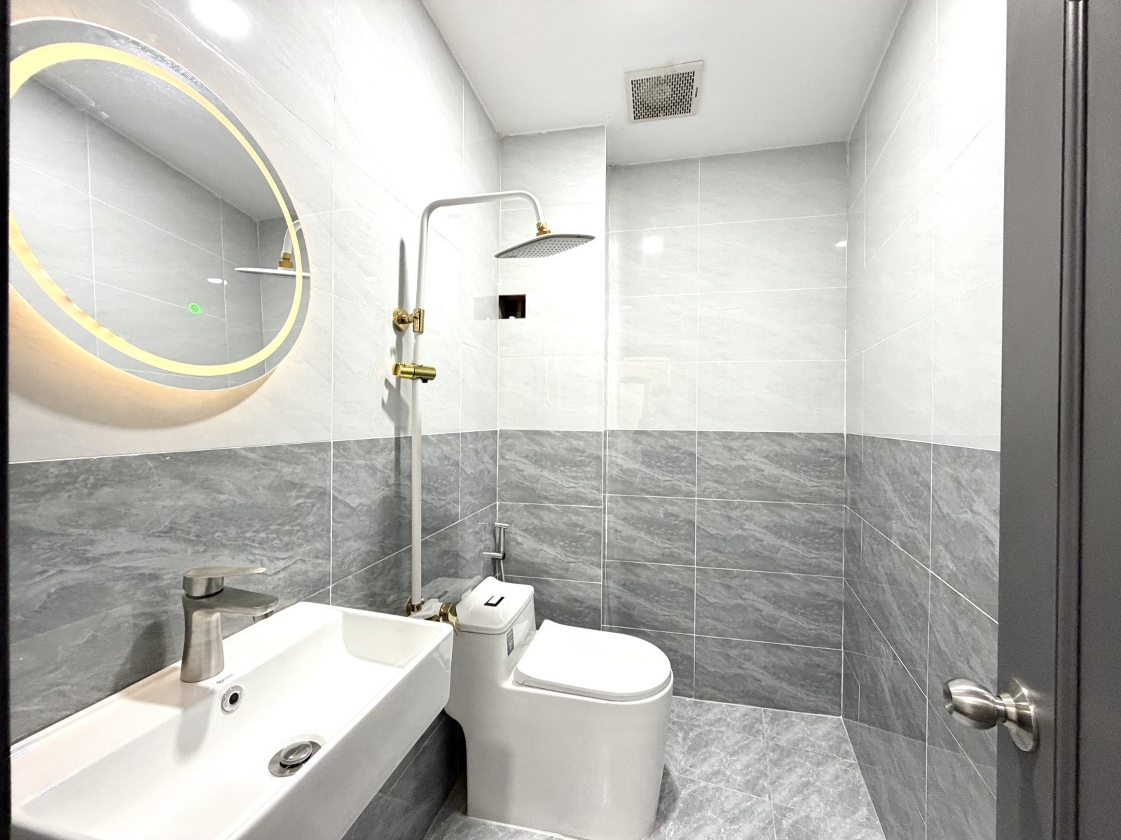 346302086509045604521