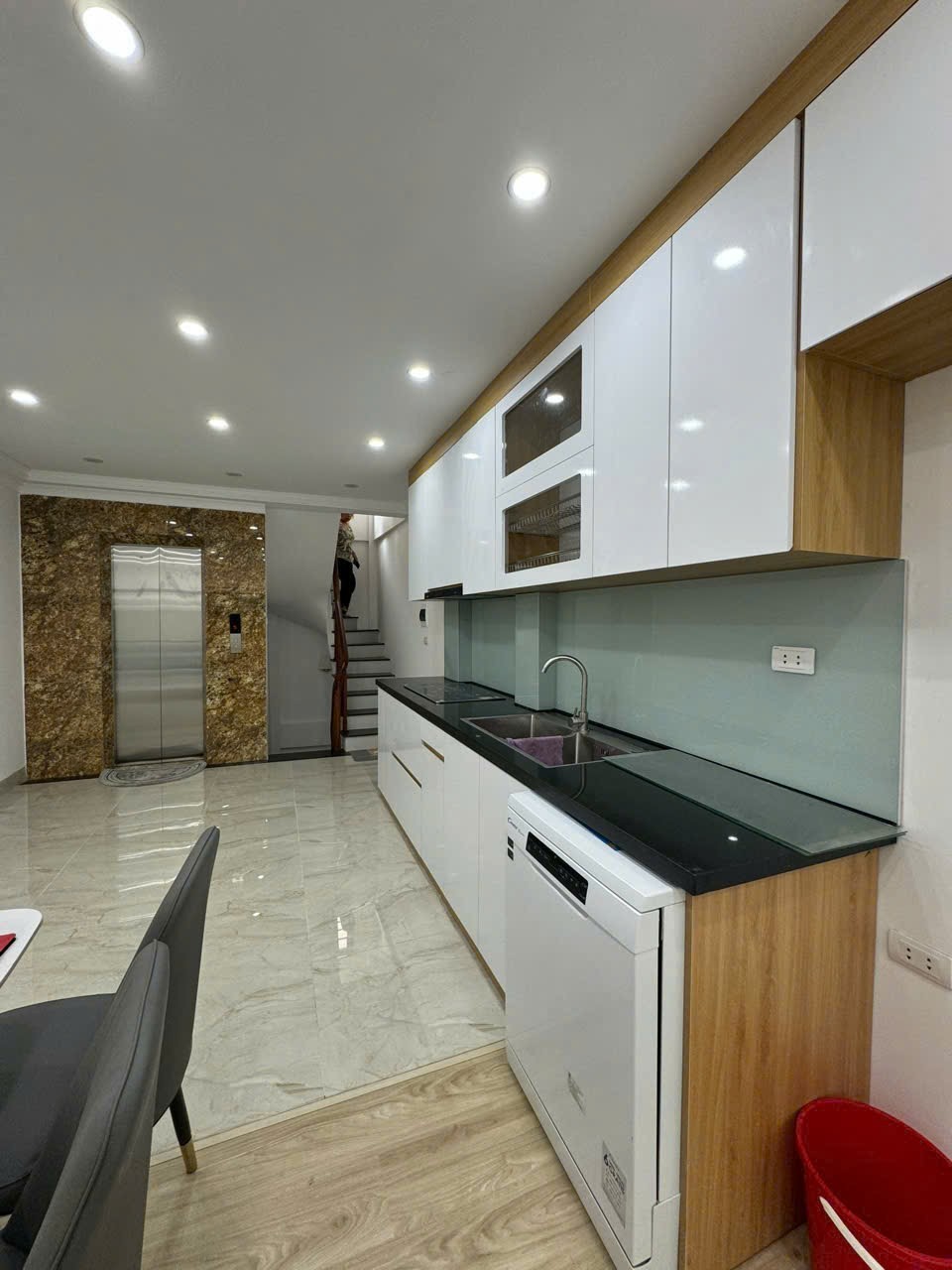 75ee4cf6a1a3d864317ee3d07ee69d2e