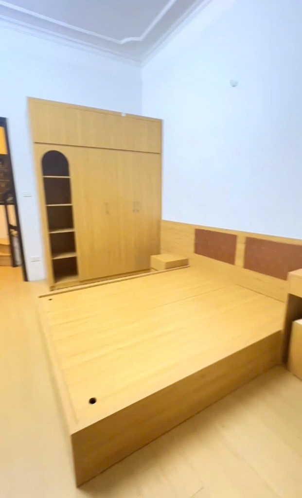 8ud-E94939AE-mdnyl1i2_38_10