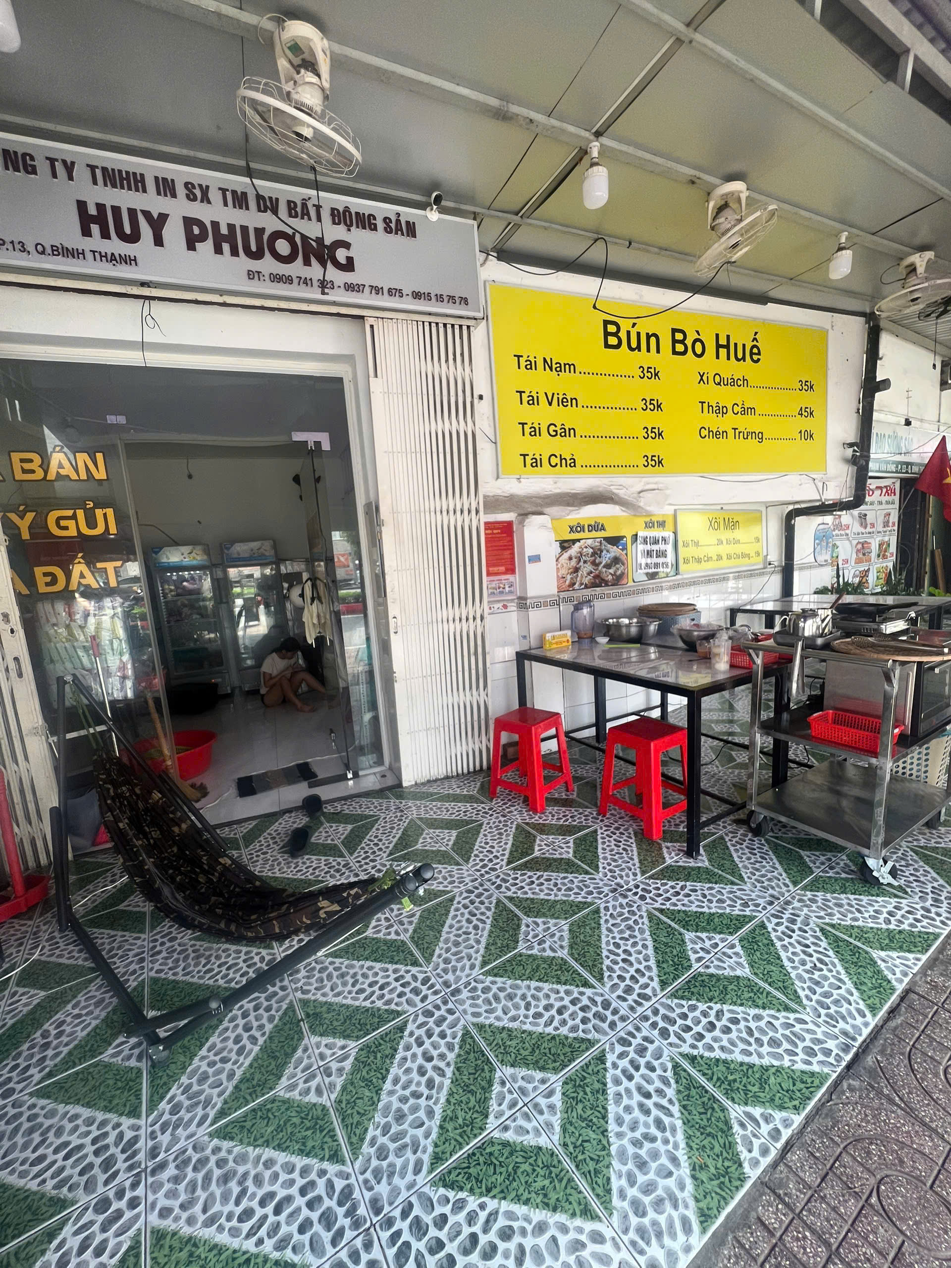 Sang quan 521 Pham Van Dong 11125