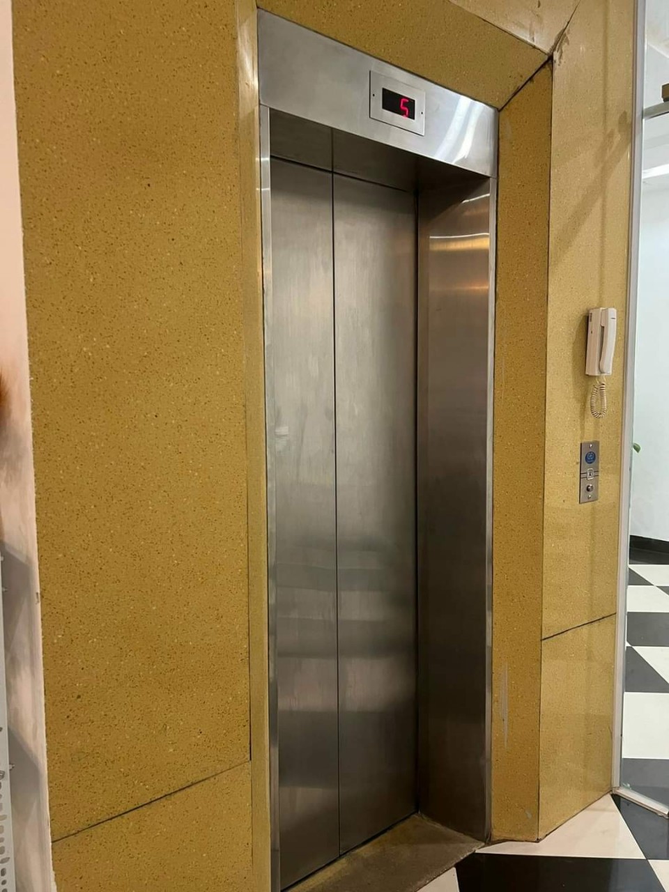 Thang may rieng (218)