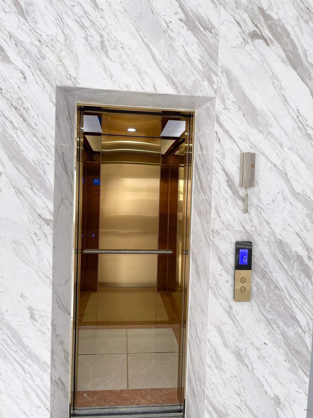 Thang may rieng (218)