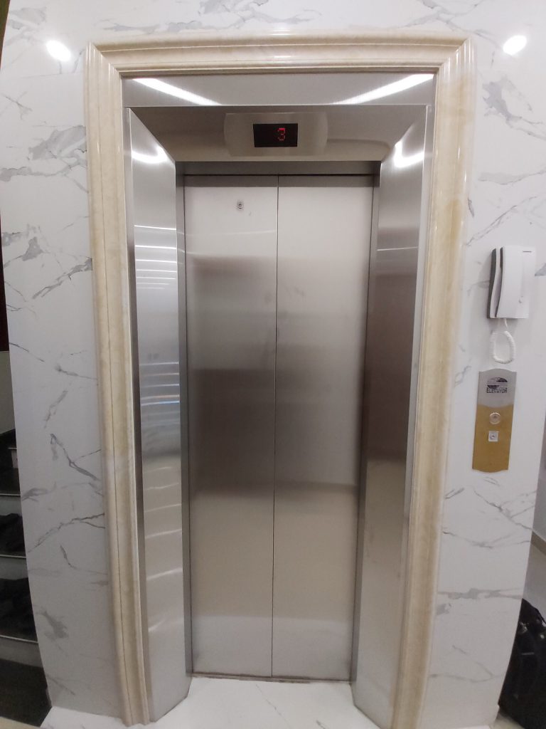 Thang may rieng (218)