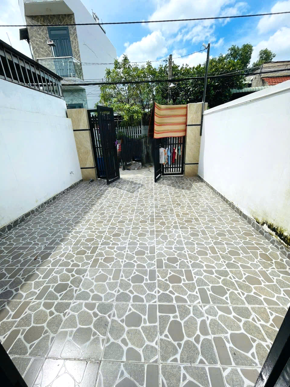 ban-nha-hem-xe-hoi-truong-tho-thu-duc-chi-5-ty-nhinh (3)