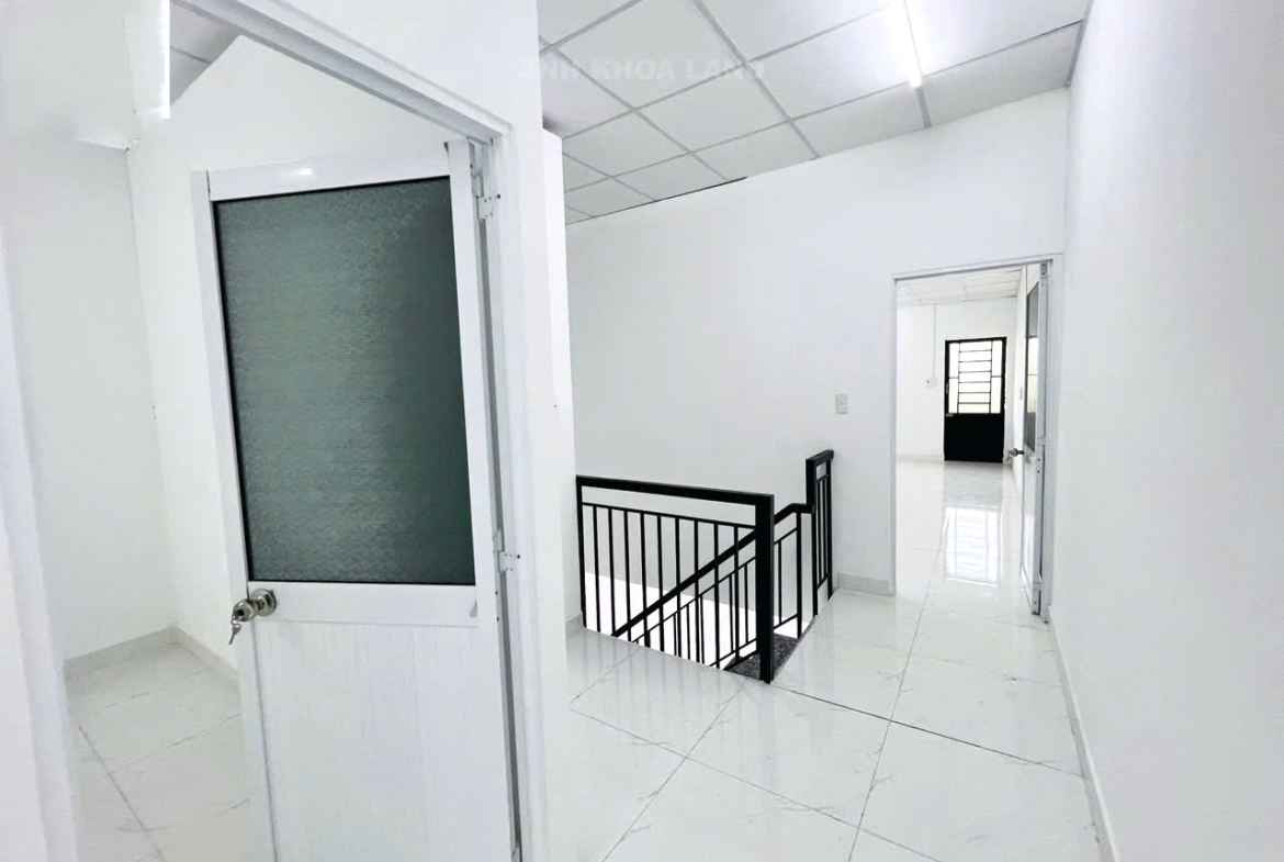 ban-nha-hem-xe-hoi-truong-tho-thu-duc-chi-5-ty-nhinh (5)