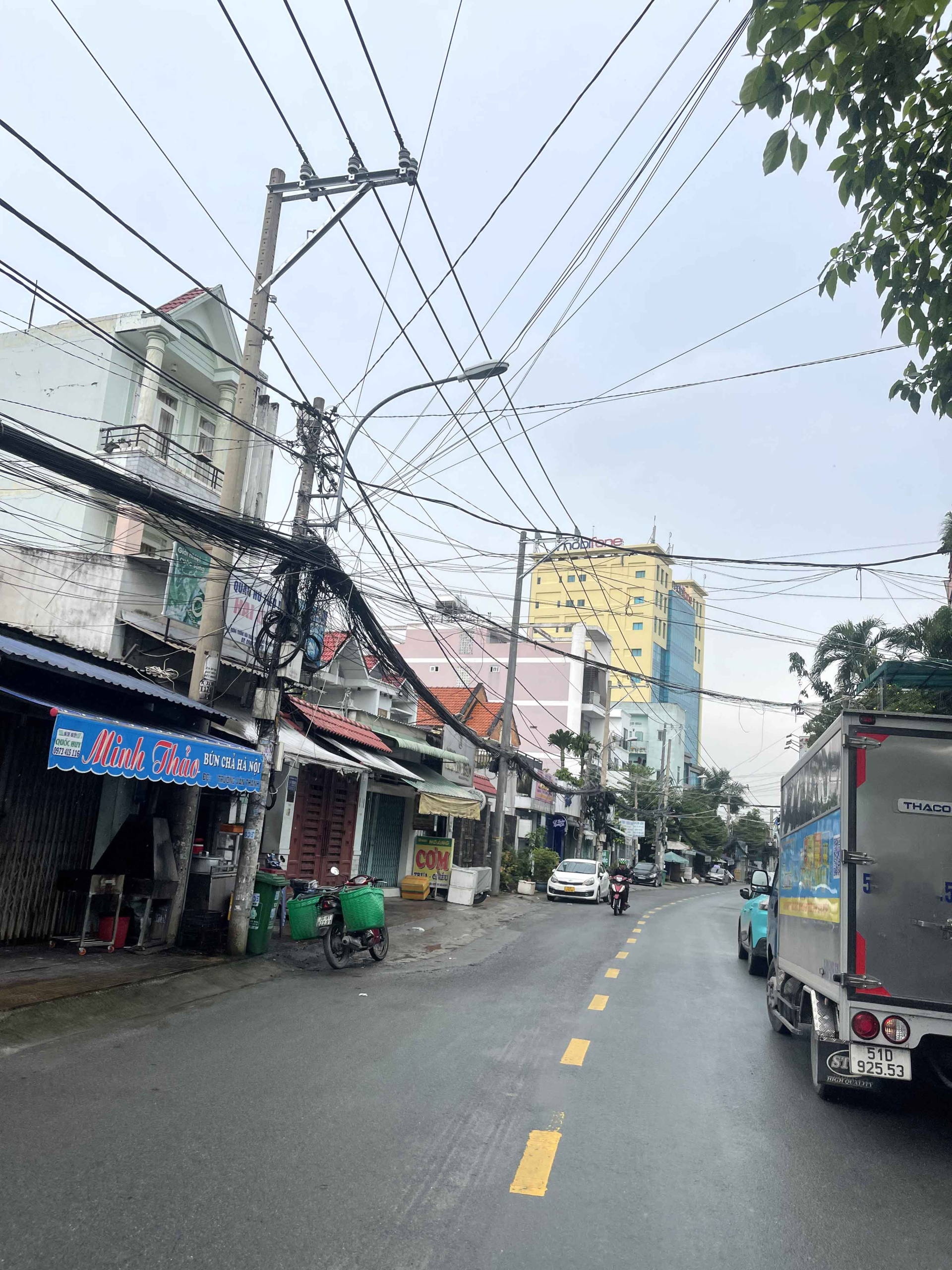 ban-nha-mat-tien-kinh-doanh-truong-van-thanh-hiep-phu-chi-17-ty-nhinh (2)