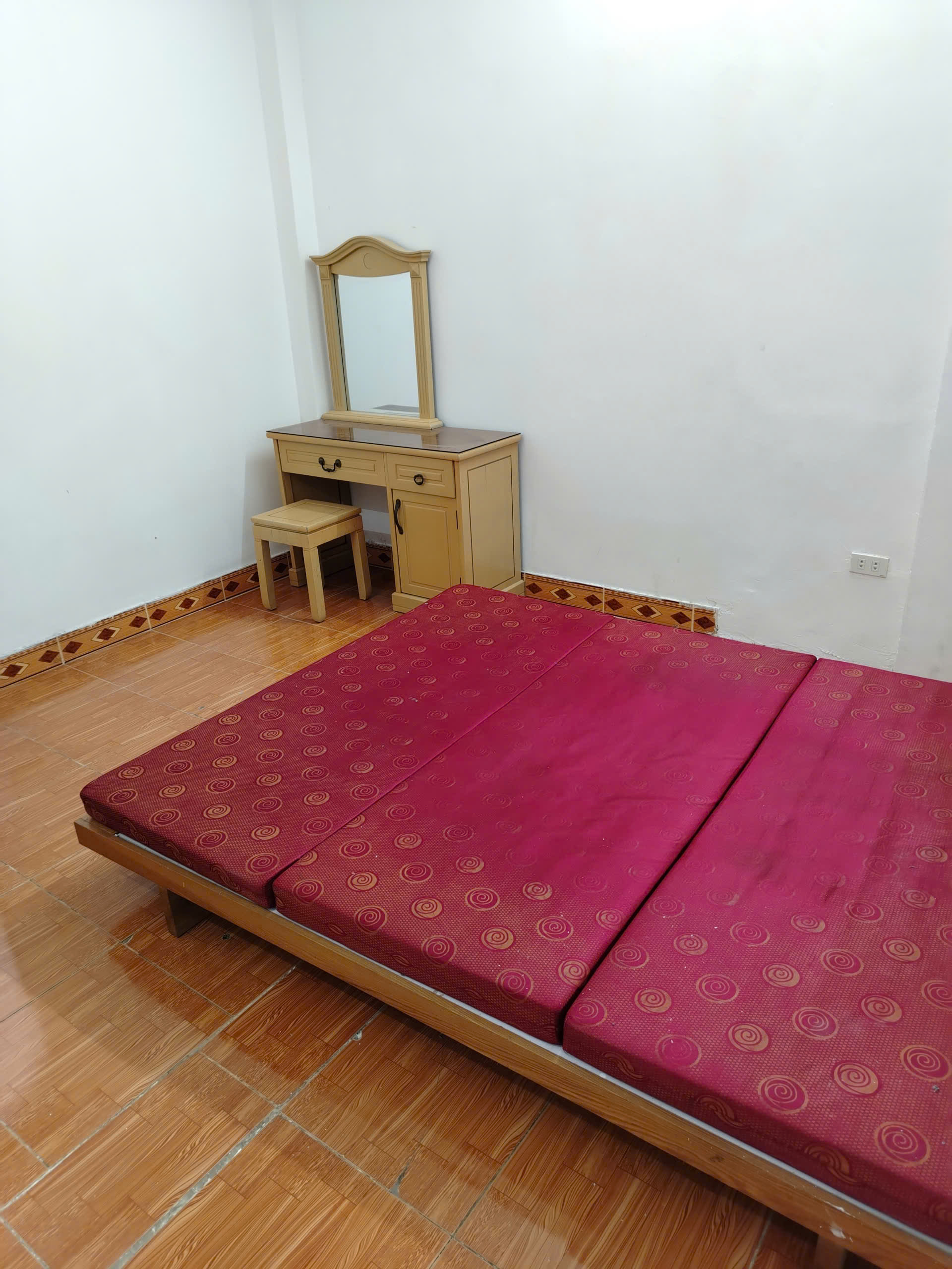 cho_thue_can_ho_tap_the_luong_khanh_thien (2)