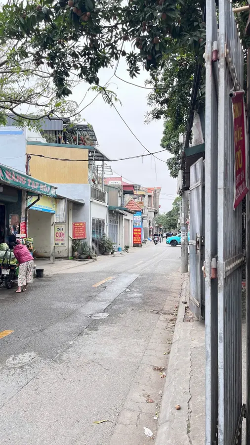 eb730644-0490-543d-931f-0be2e6411283