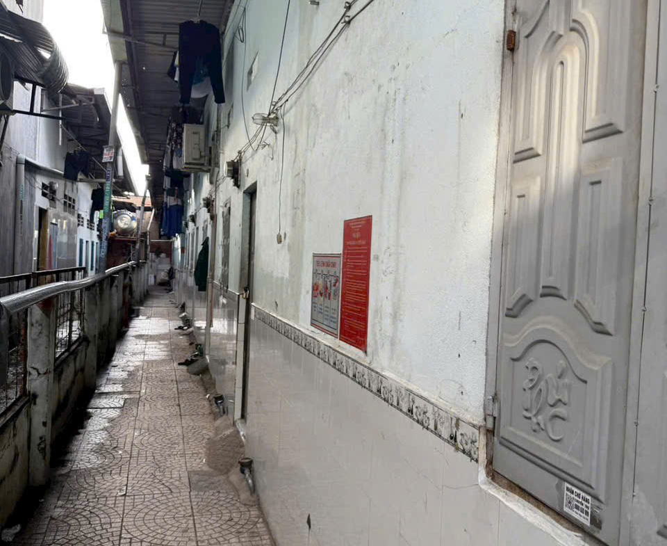 gen-h-z7177006706056_0a9dd3d8ea27f34fe3c0b60200ba322b