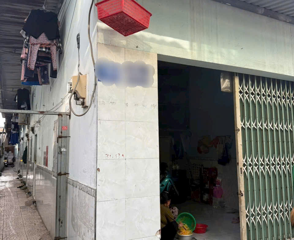 gen-h-z7177006711925_818764824c7a6a4261d6cd82d972ddbb