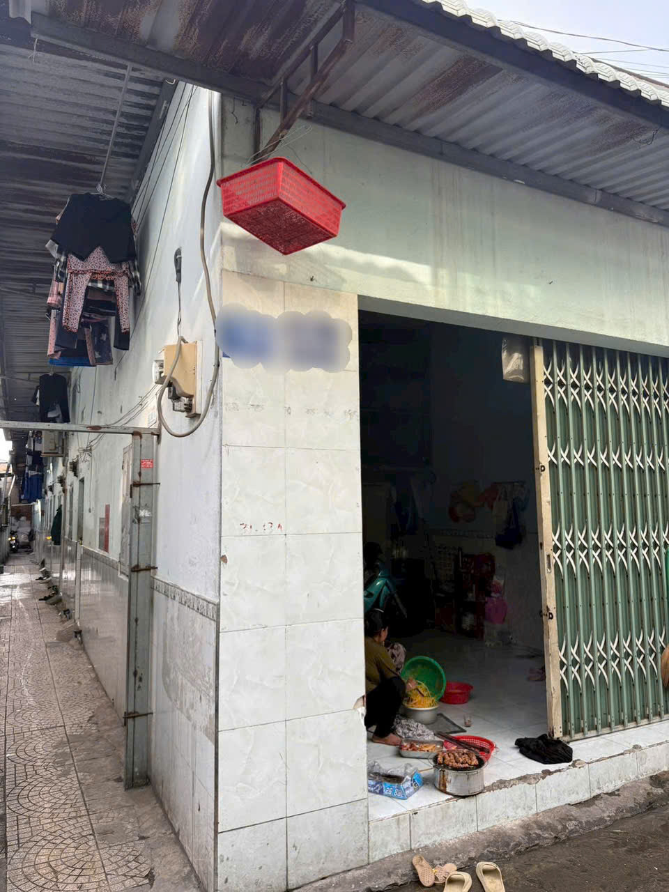 gen-h-z7177006711925_818764824c7a6a4261d6cd82d972ddbb