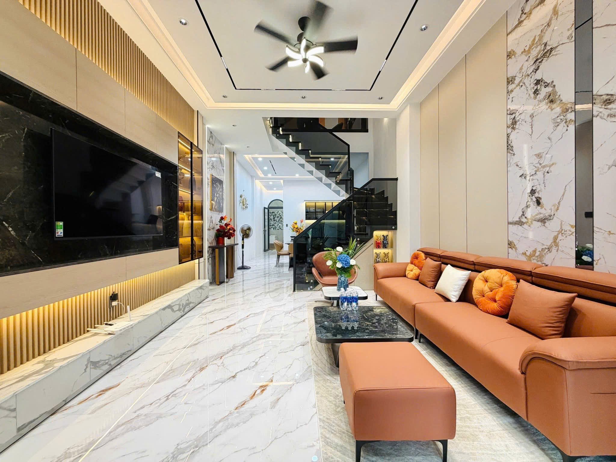 gen-h-z7186746295072_bc93ade2caf4813538962273bf5aa64c