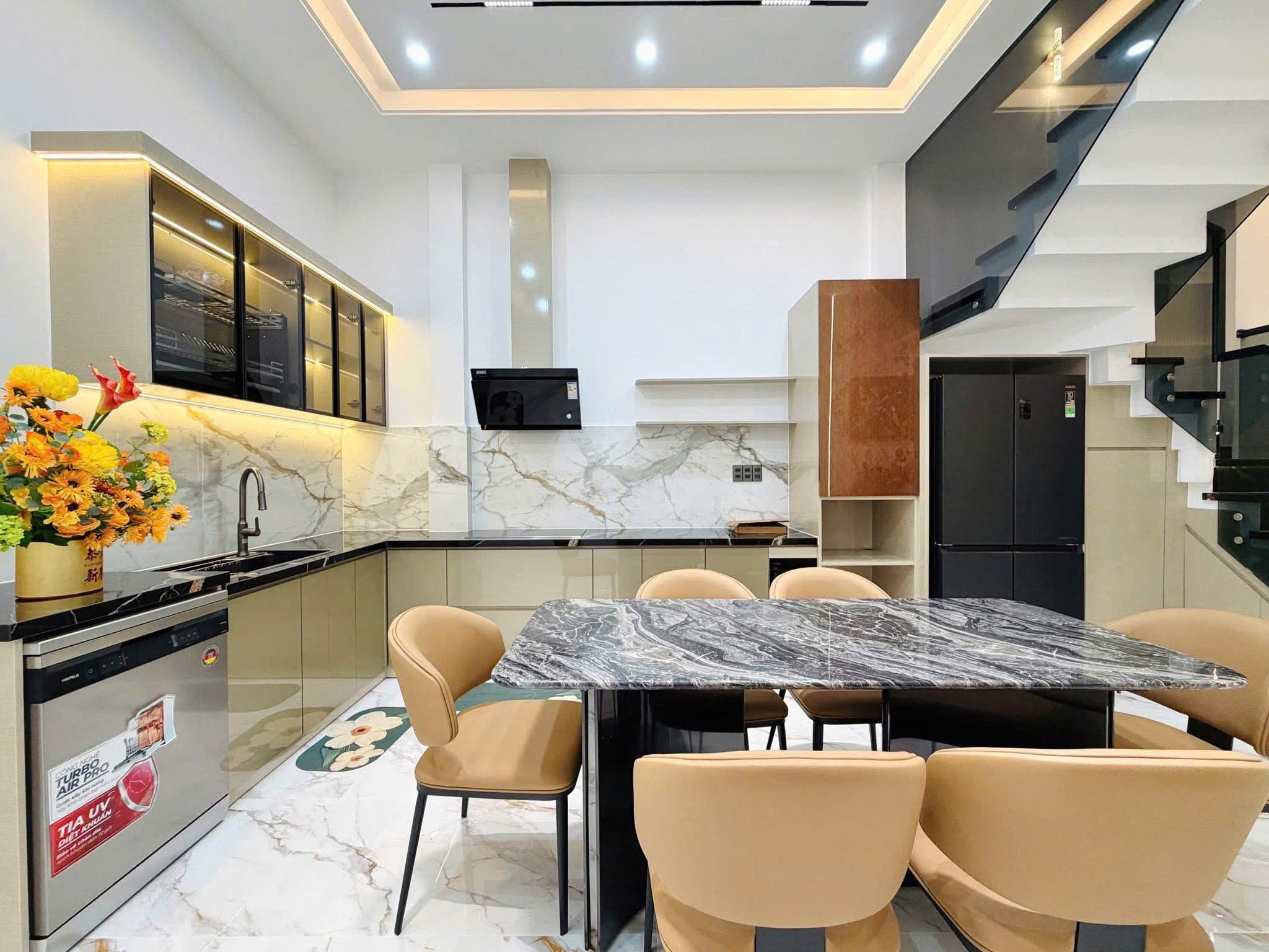 gen-h-z7186746310338_4605727589fe78736fbee37fab402c45