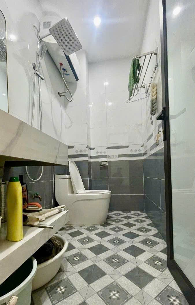 gen-n-z7194805984690_e076c85301ad36f3c4abf5b6b04d9135