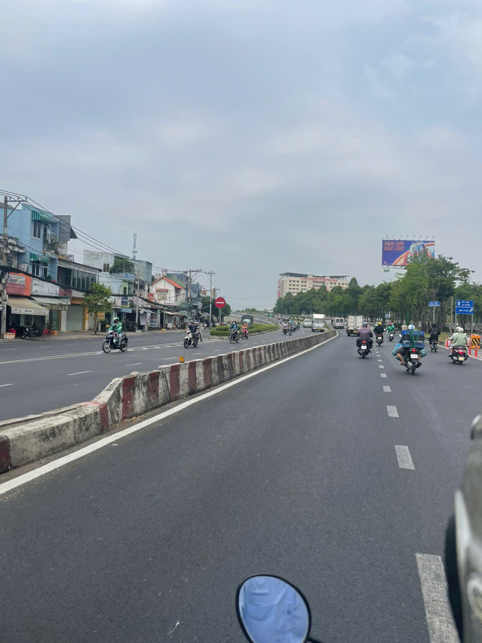 z6439887749446_8db4cdad314db1369e75a5f485645995