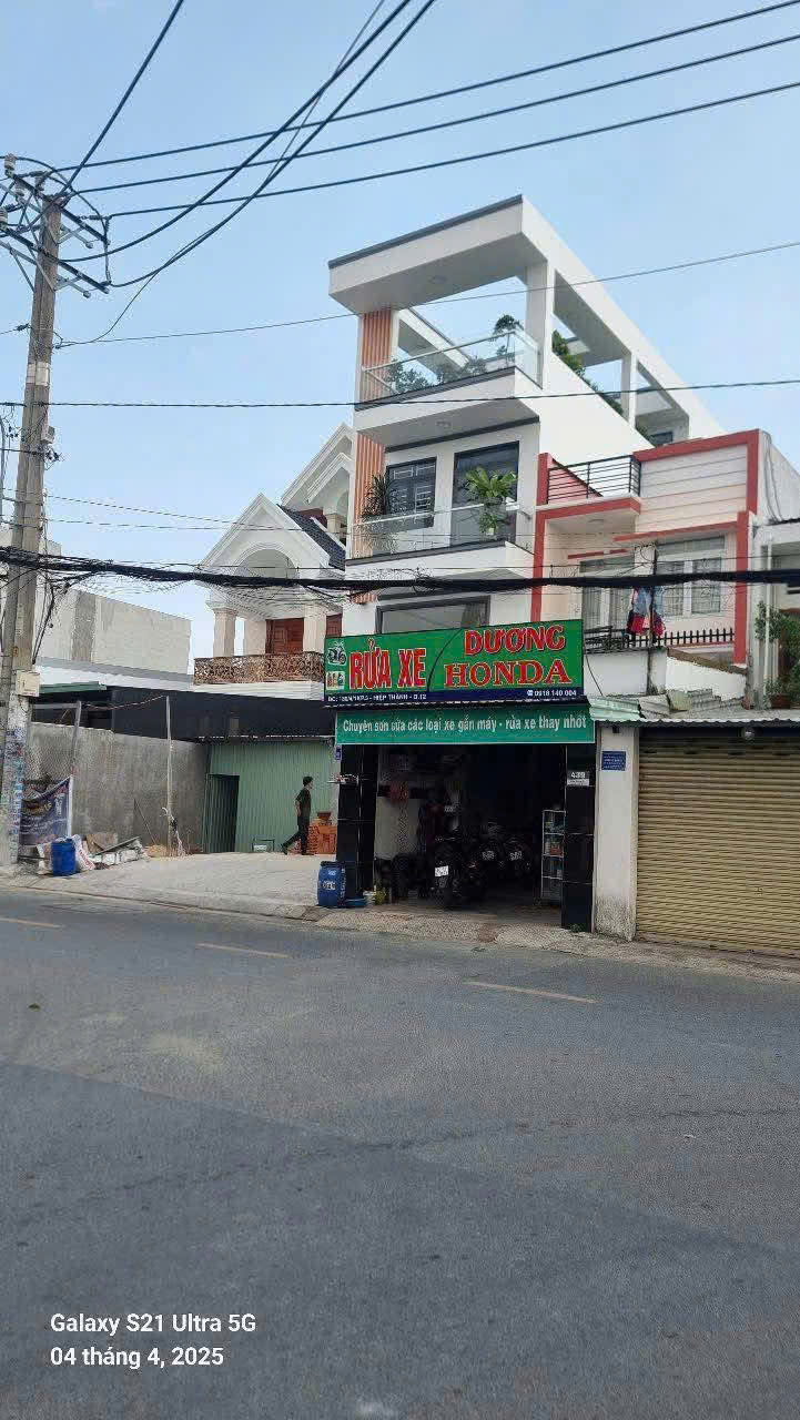 z6474582843568_7a858d6ca333bb766318fcc32d133e86