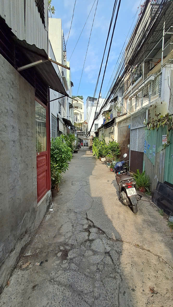 z6529990791554_b4acc37c3ba297bb86083a403256dff7