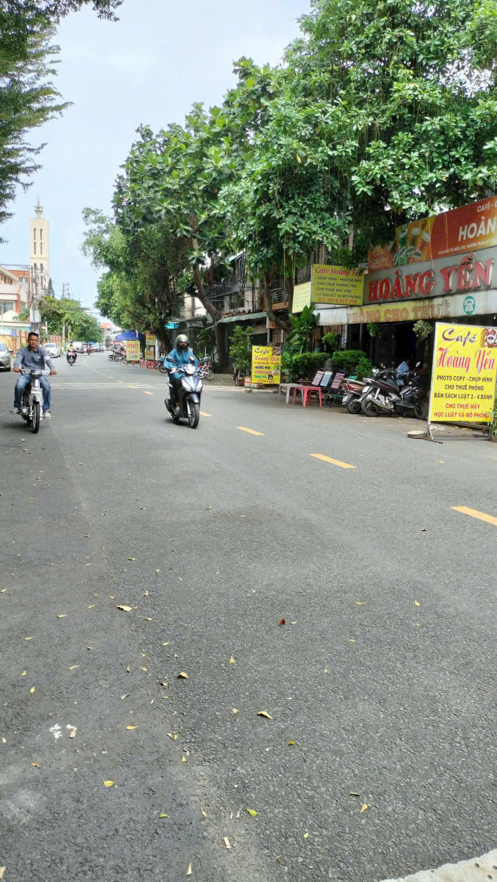 z7135215781208_5cc4e4c1eef5d9a8ba98351f3d4bd7ef