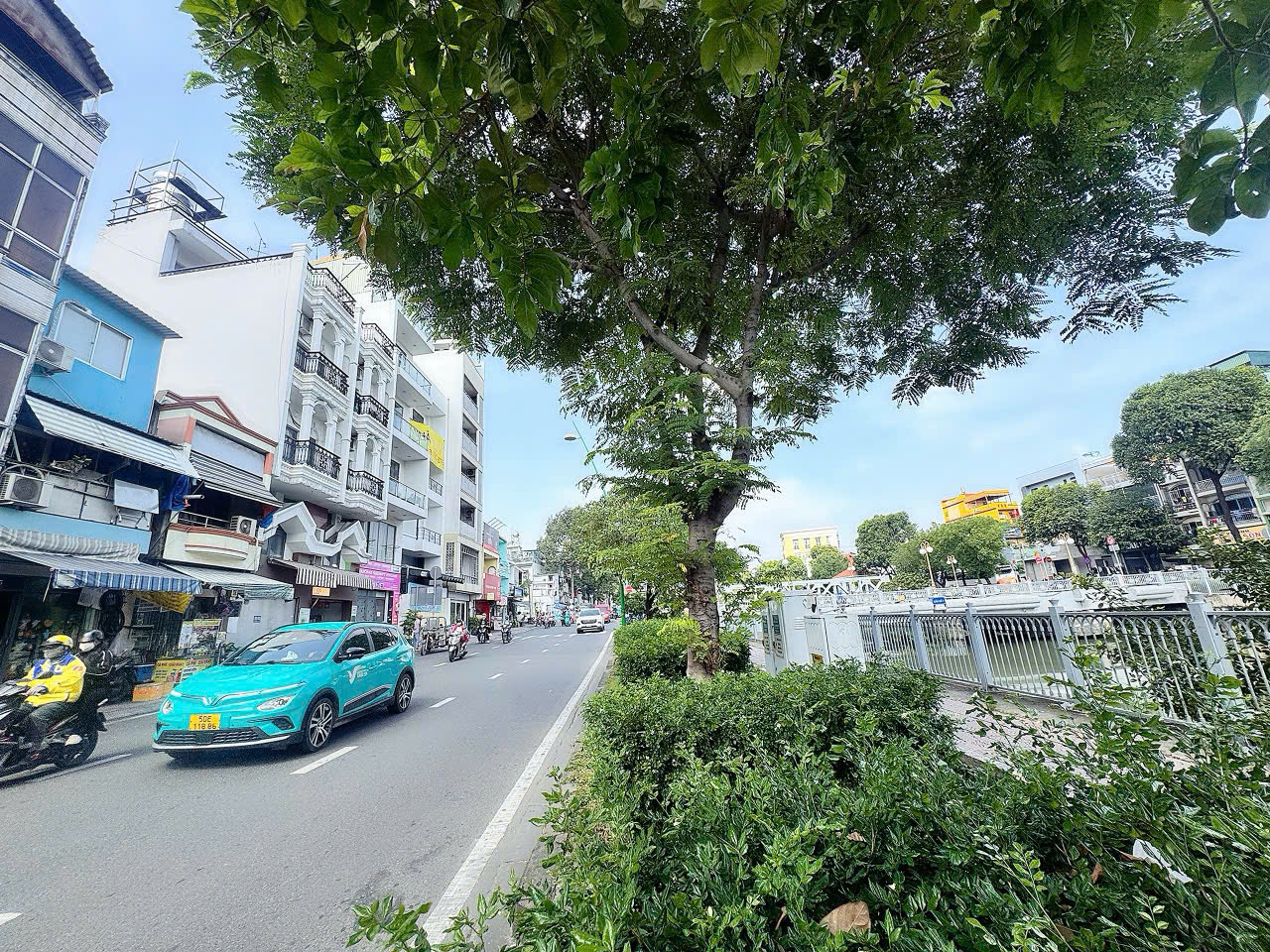 z7155117210426_230e0b7818d179123c5e1bb44638ce16