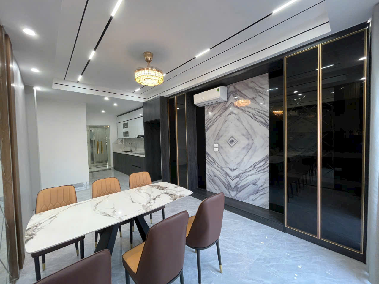 z7165140023586_468850ffab64b7c6b506467379e713c5