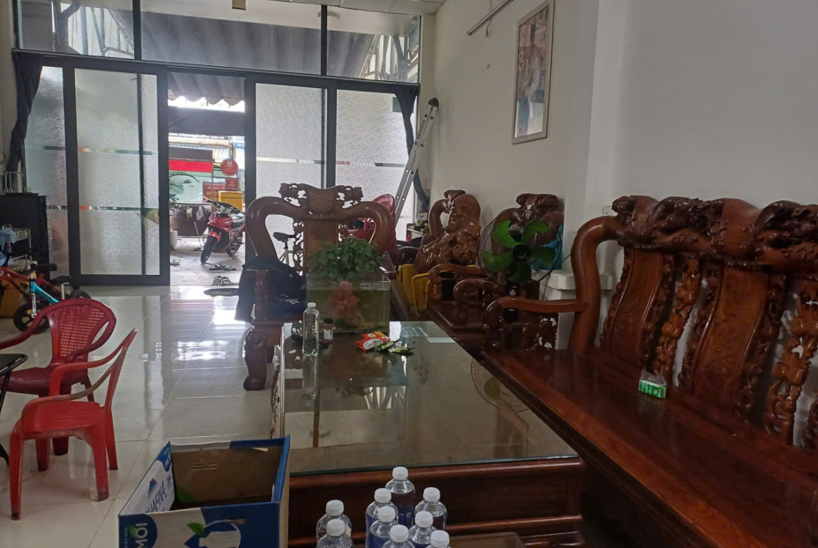 z7175008969970_4b6afee90b3432170e40150ed745c330