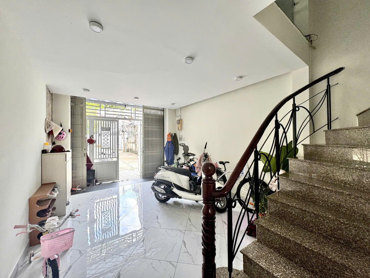 z7181021733045_8be3d9482e671463a61f76c56e544662