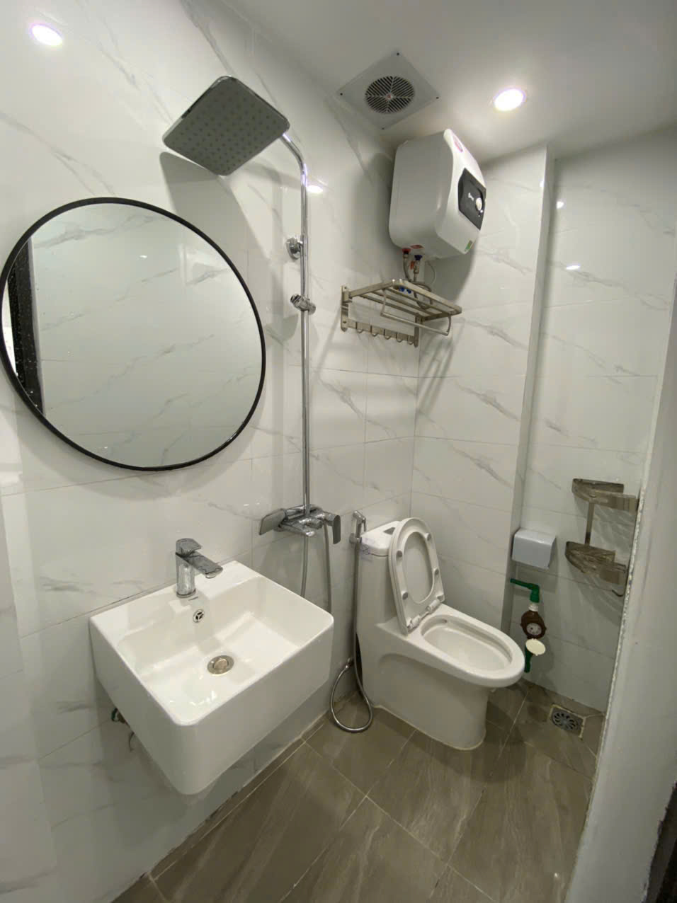 z7183675854933_56f9ea0d487f1339d22a02e0a13ecb58