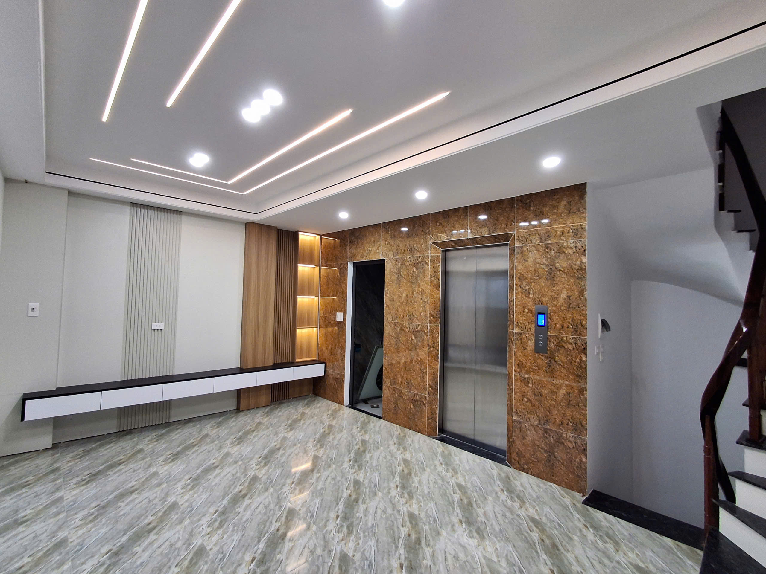 z7189385813017_8033c9704ead0de364e1da083070a92b