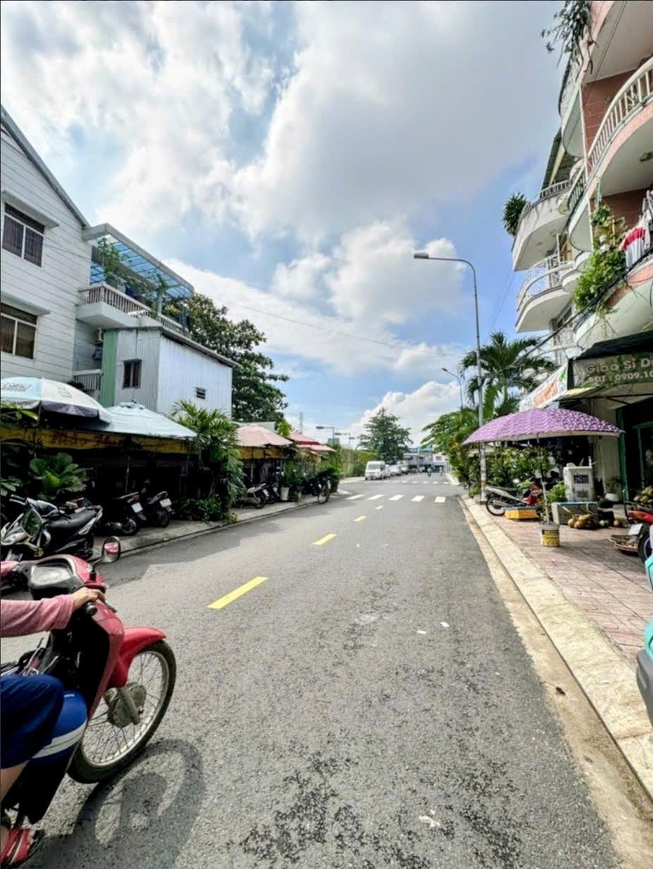 z7195711841098_d2fcf015606c45ce547469e7fbdf3474