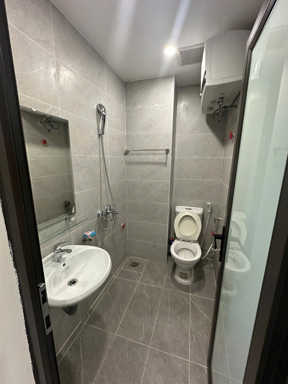 z7260843378997_13f836984248482c7180796c683b67a6