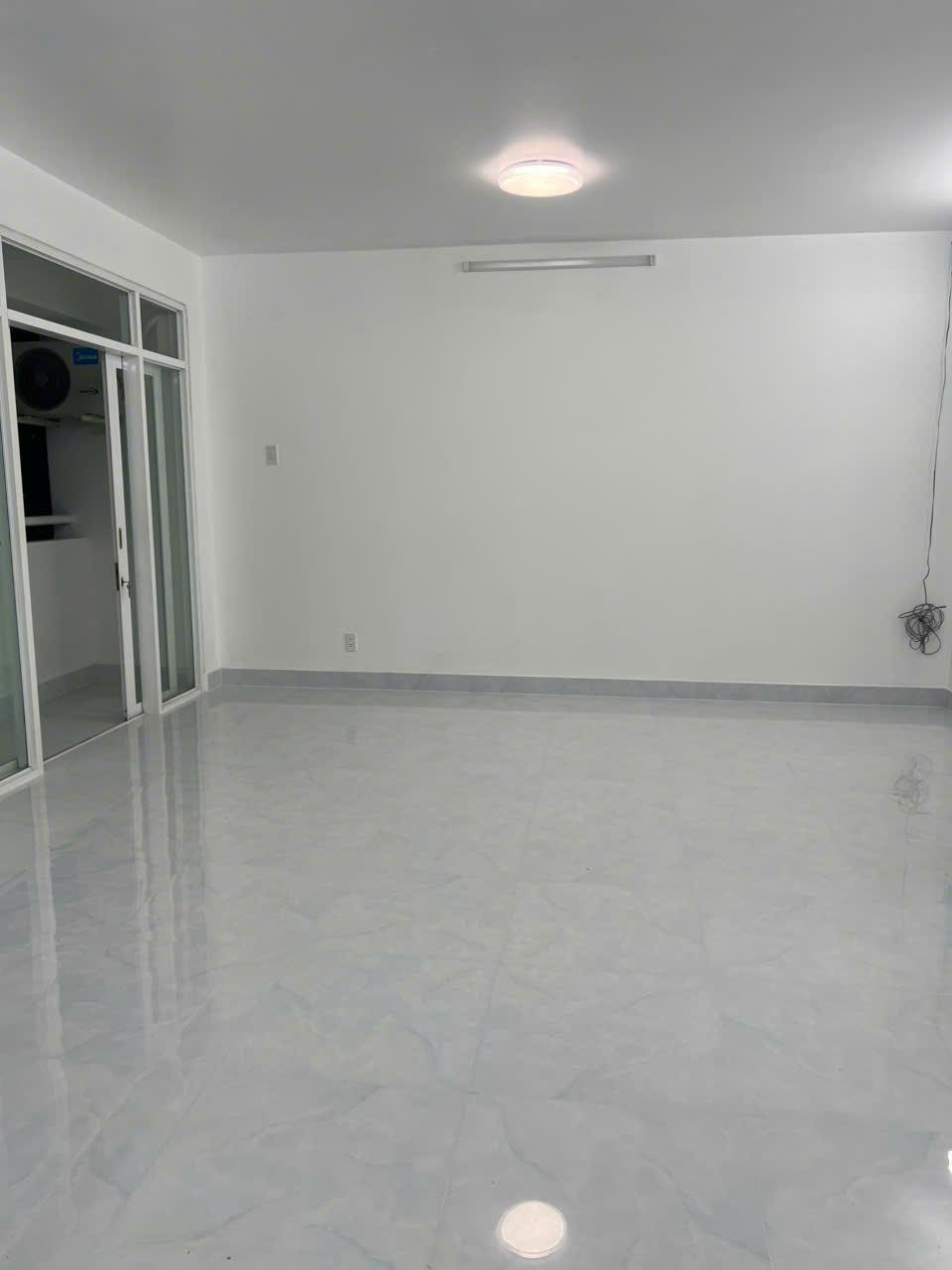 42296396083011750235