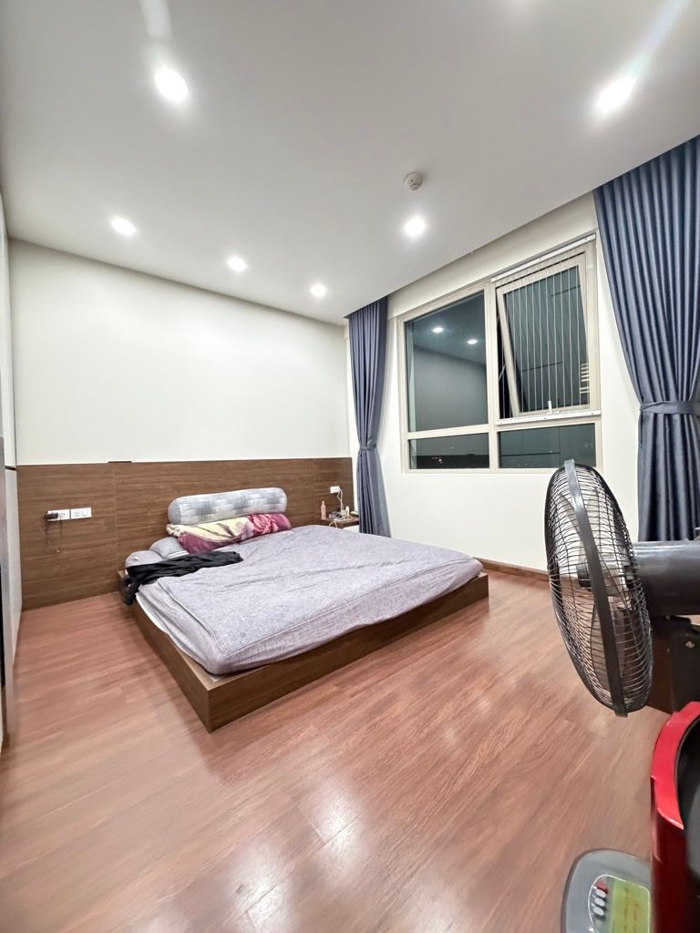 8az-34BB08F6-mid8dqsd_287_8