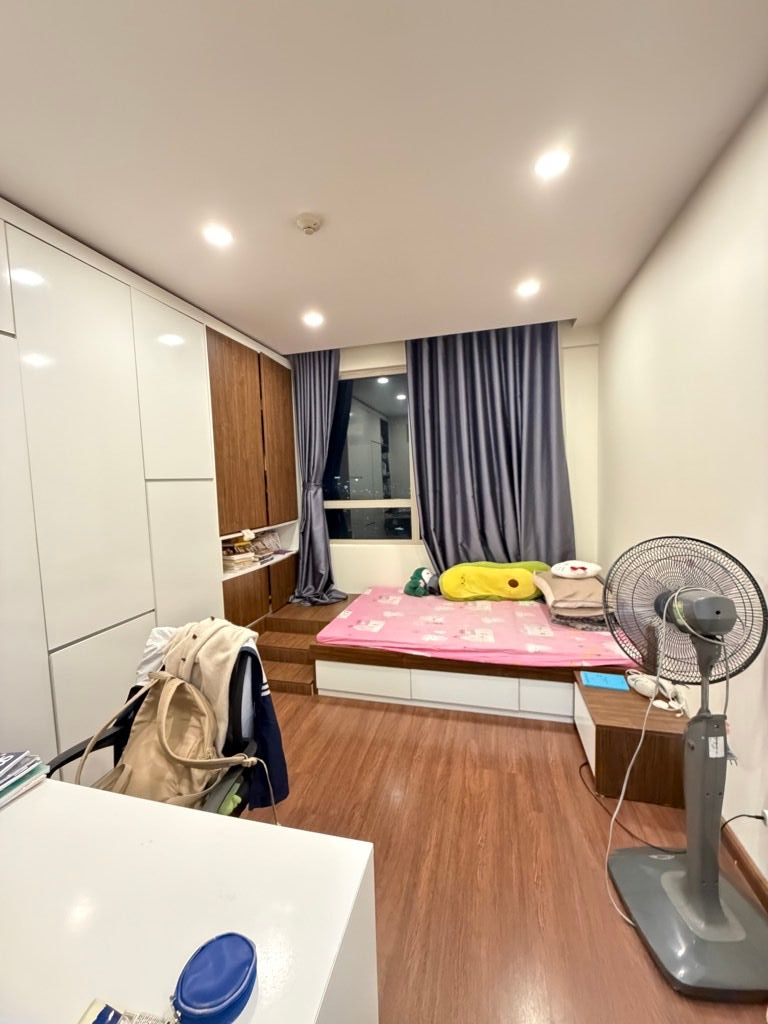 8az-34BB08F6-mid8dqsd_461_12