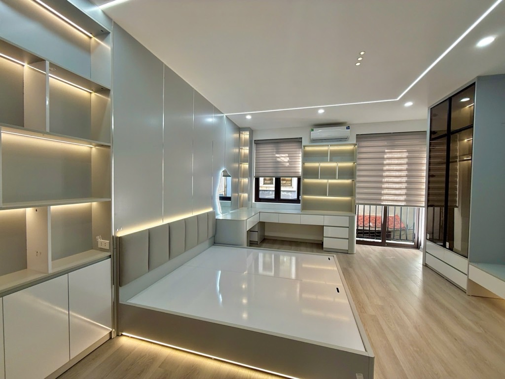 8s7-EAF5C606-mf586e10_25_11