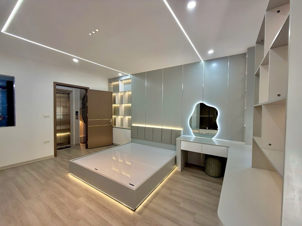 8s7-EAF5C606-mf586e10_30_13