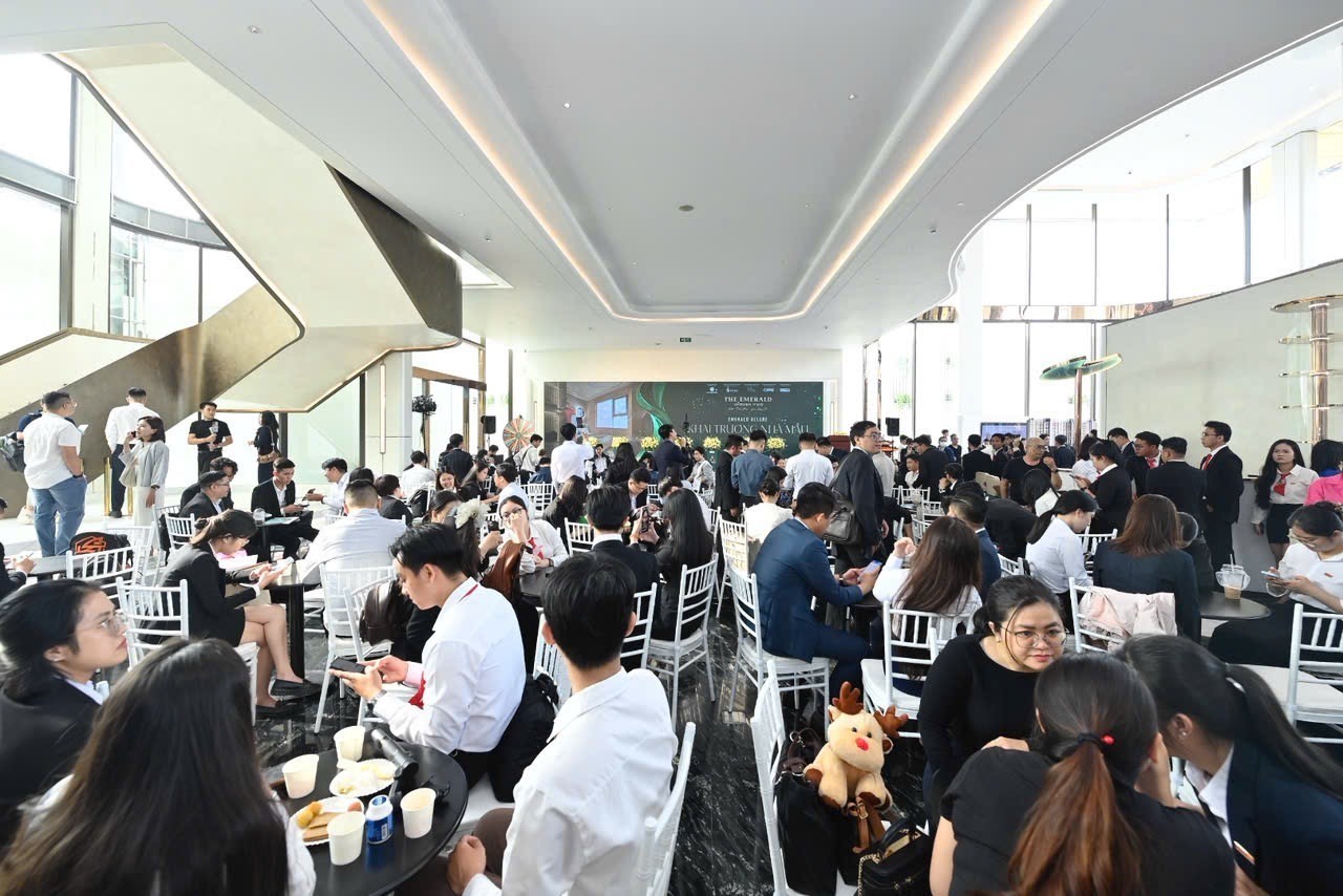 The Emerald Garden View 276